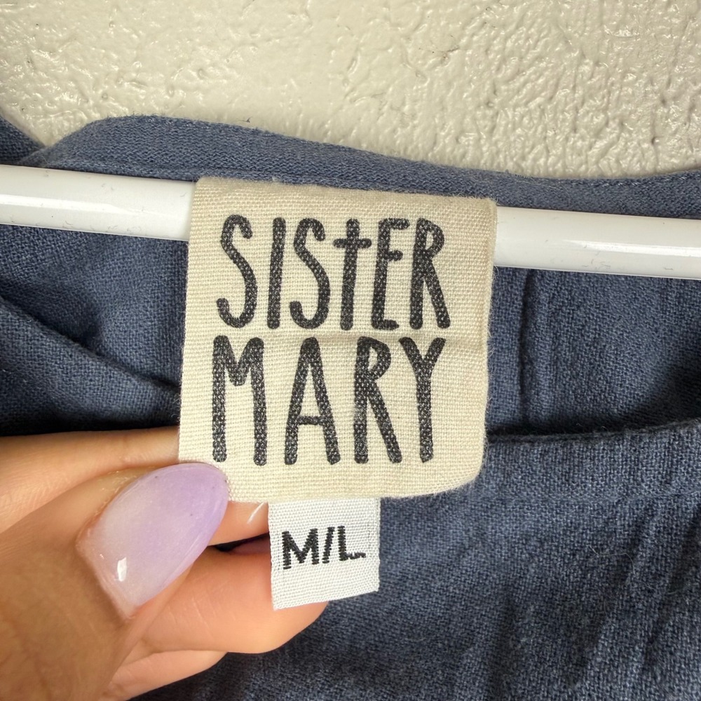 Sister Mary Luna Embroidered Blue Floral Short-Sleeve Blouse - Picture 2 of 7